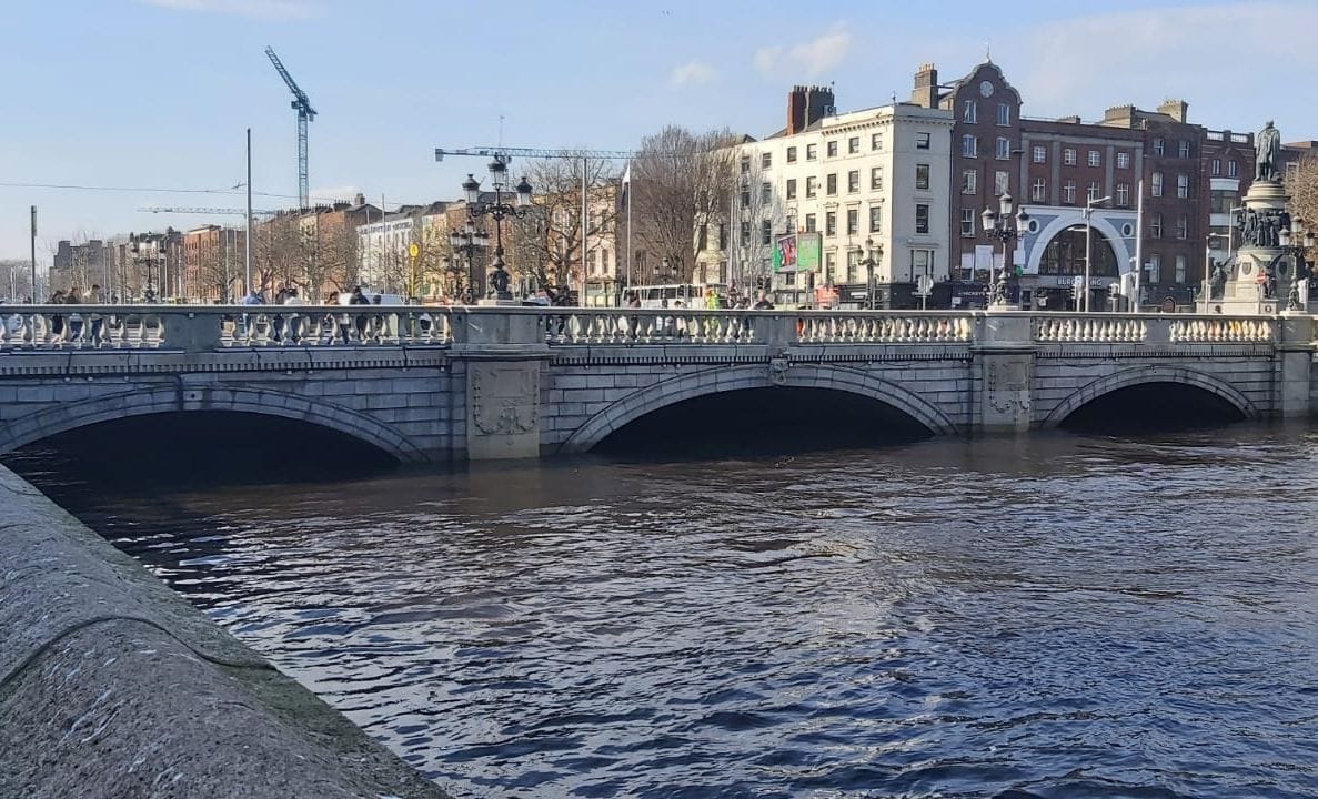 PMAC cleans O'Connell Bridge